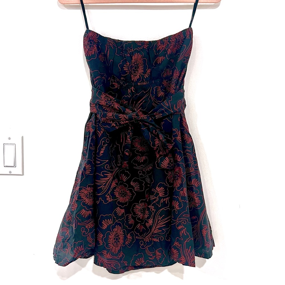 Threads Vintage Woman’s Sz M Strapless Babydoll Dress Black w/ Red Floral